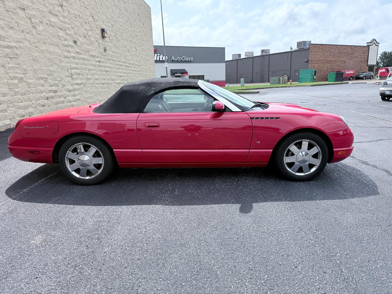 Ford Thunderbird Deluxe 2003