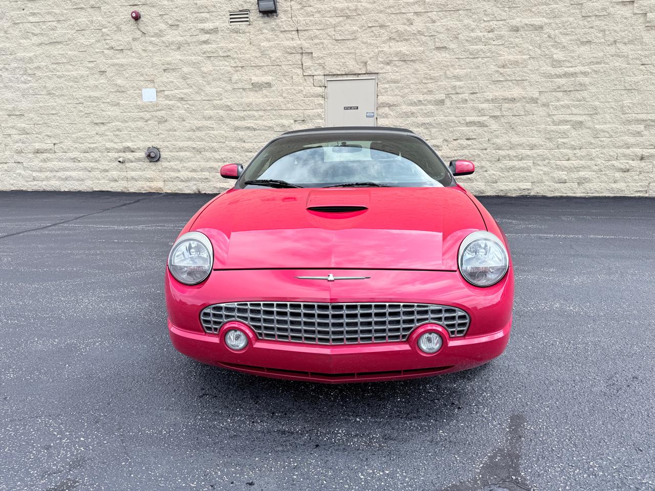 Ford Thunderbird Deluxe 2003
