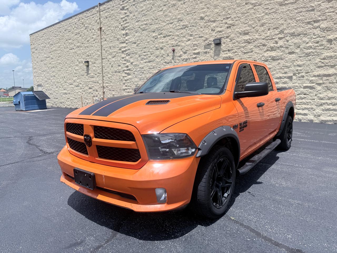 RAM 1500 Classic Tradesman Crew Cab SWB 4WD 2019
