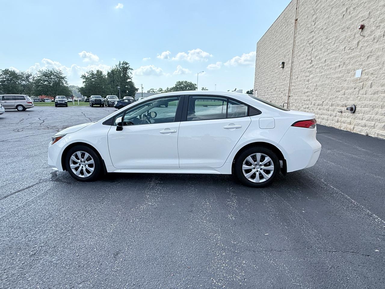 Toyota Corolla LE 2024