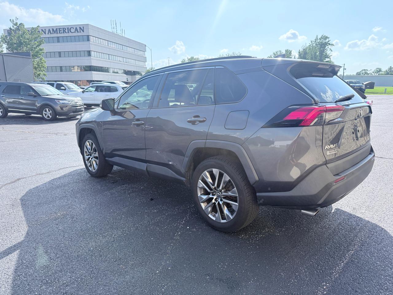Toyota RAV4 XLE Premium 2019