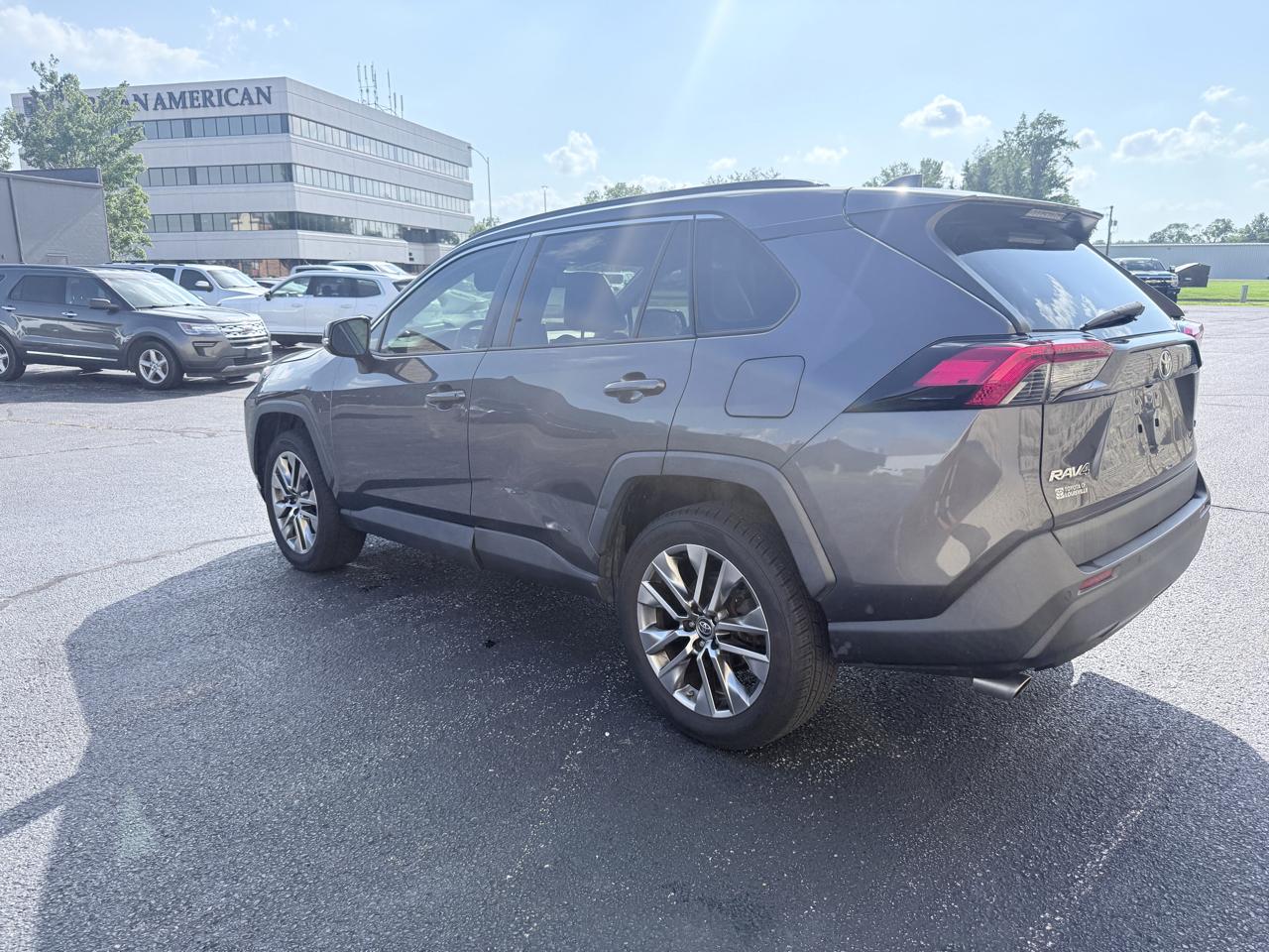 Toyota RAV4 XLE Premium 2019