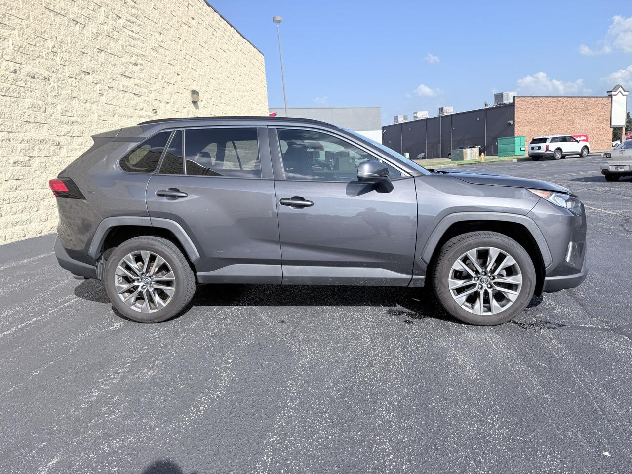 Toyota RAV4 XLE Premium 2019