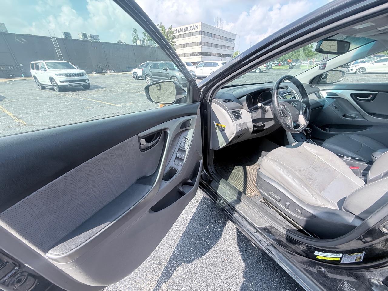 Hyundai Elantra Limited 2013