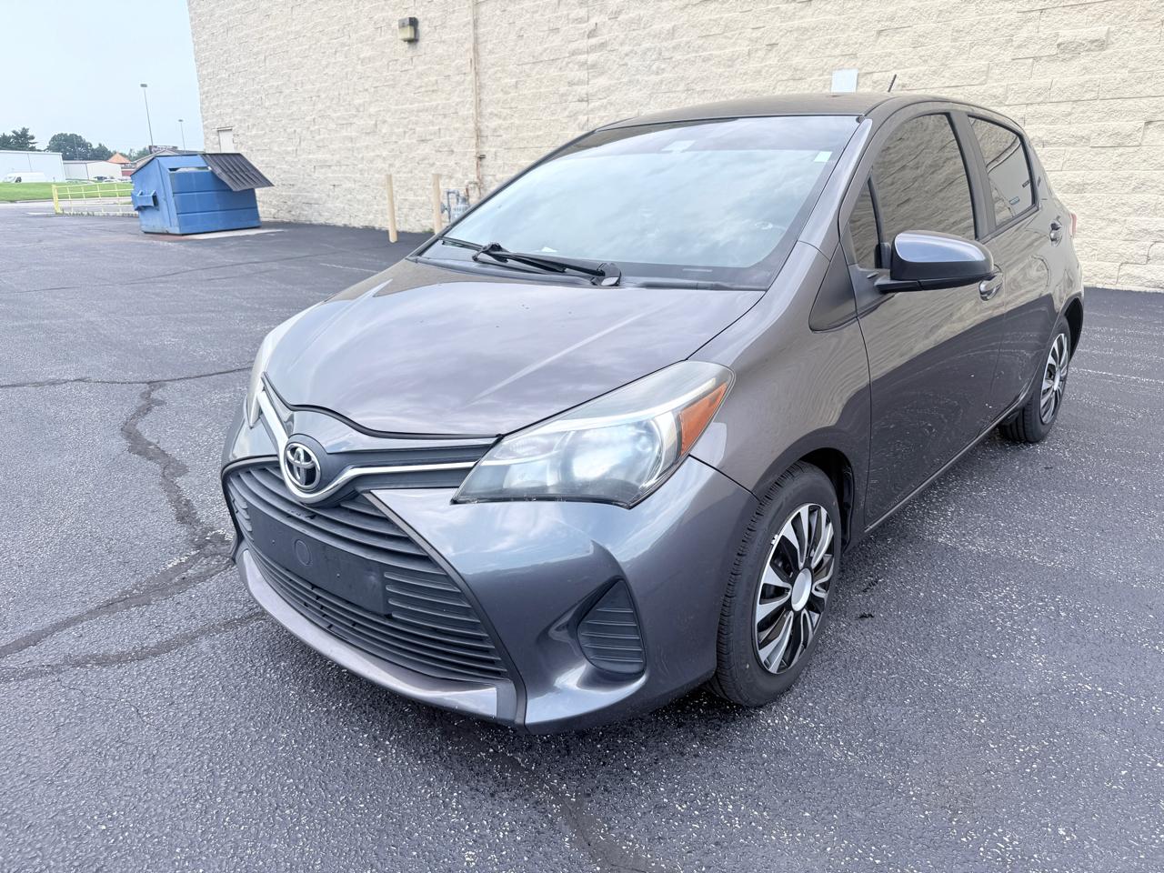 Toyota Yaris LE 5-Door AT 2017