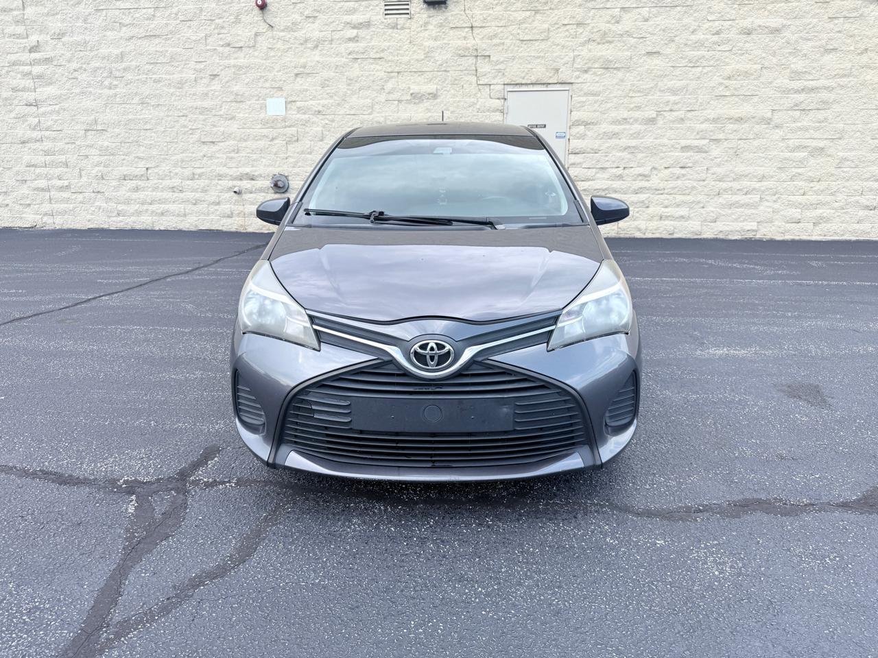 Toyota Yaris LE 5-Door AT 2017