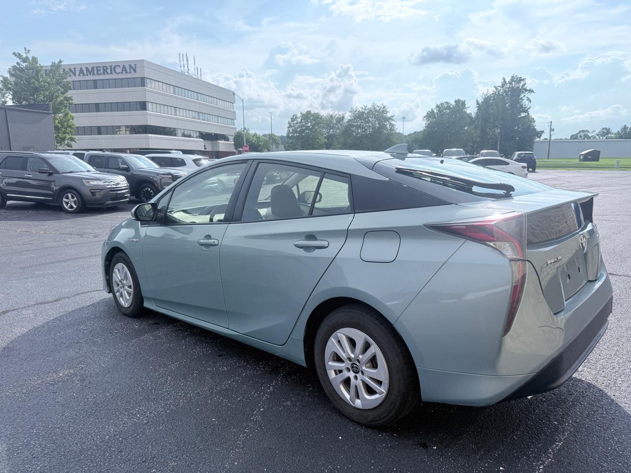 Toyota Prius Two 2016