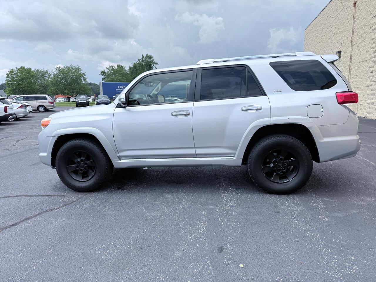 Toyota 4Runner SR5 4WD 2013