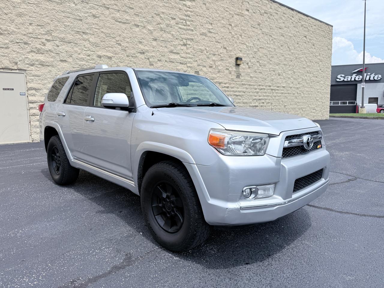 Toyota 4Runner SR5 4WD 2013