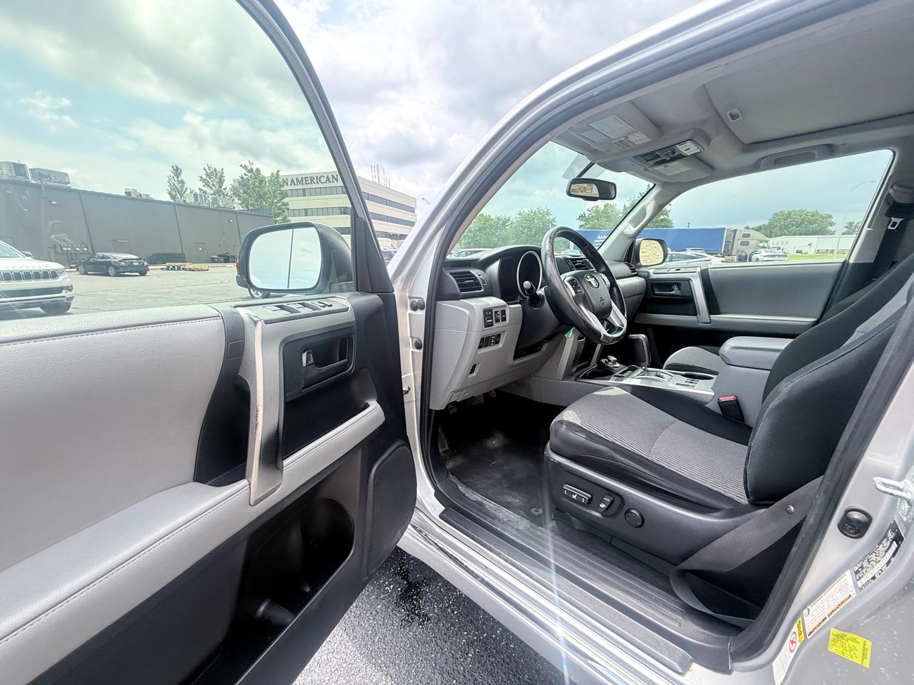 Toyota 4Runner SR5 4WD 2013