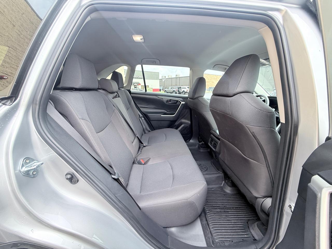 Toyota RAV4 LE AWD 2024