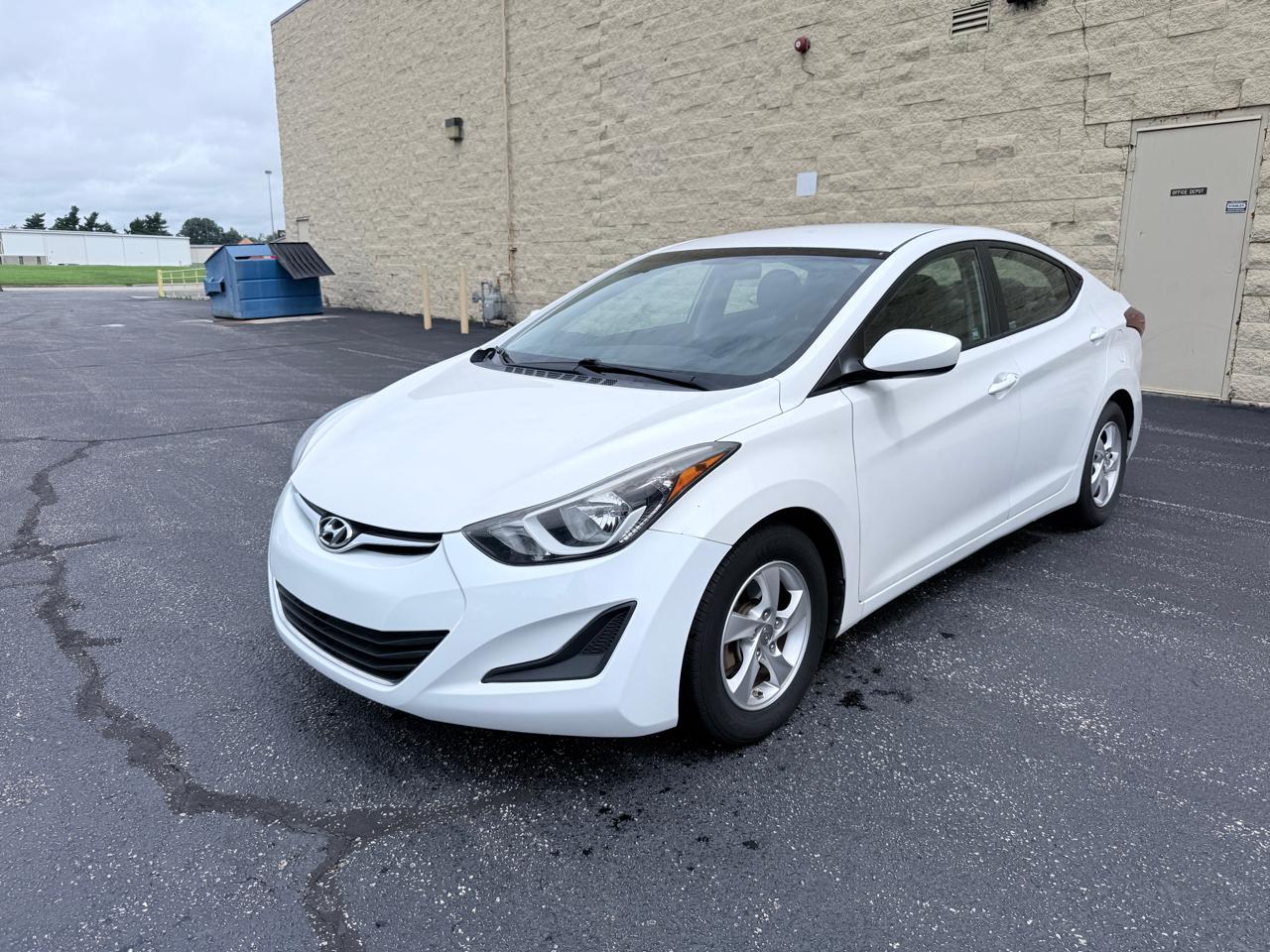 Hyundai Elantra SE 6AT 2015