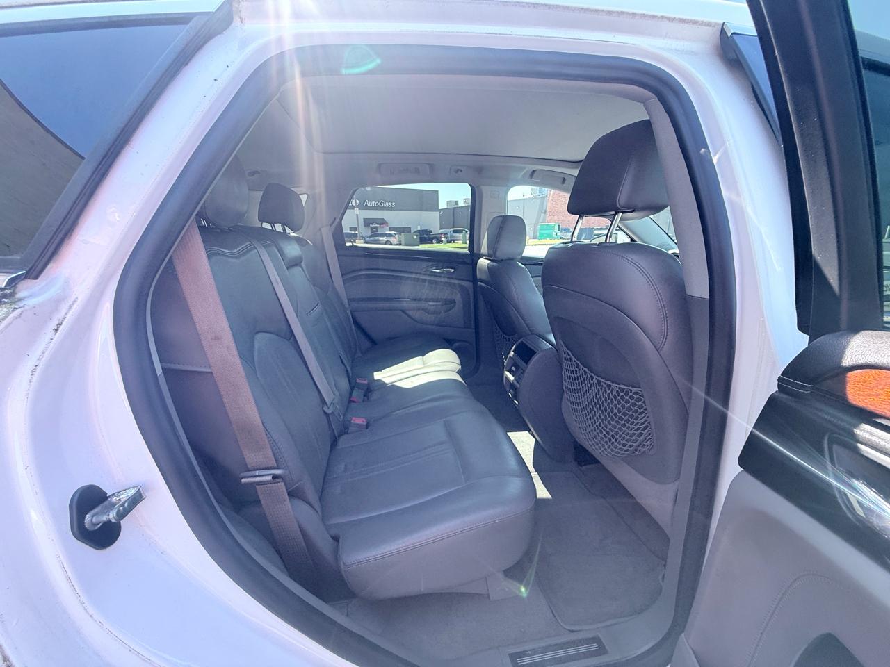 Cadillac SRX Luxury 2012