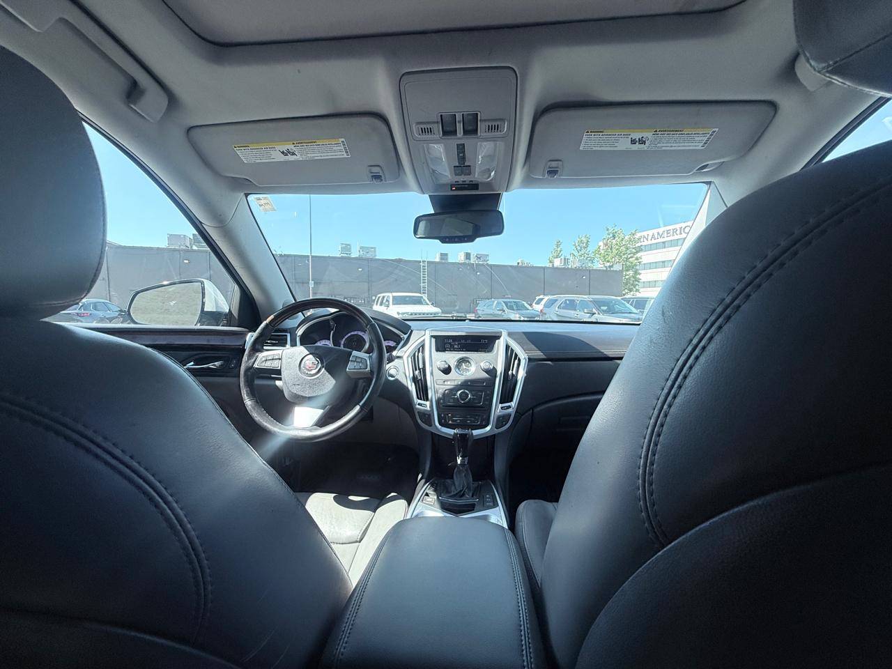 Cadillac SRX Luxury 2012