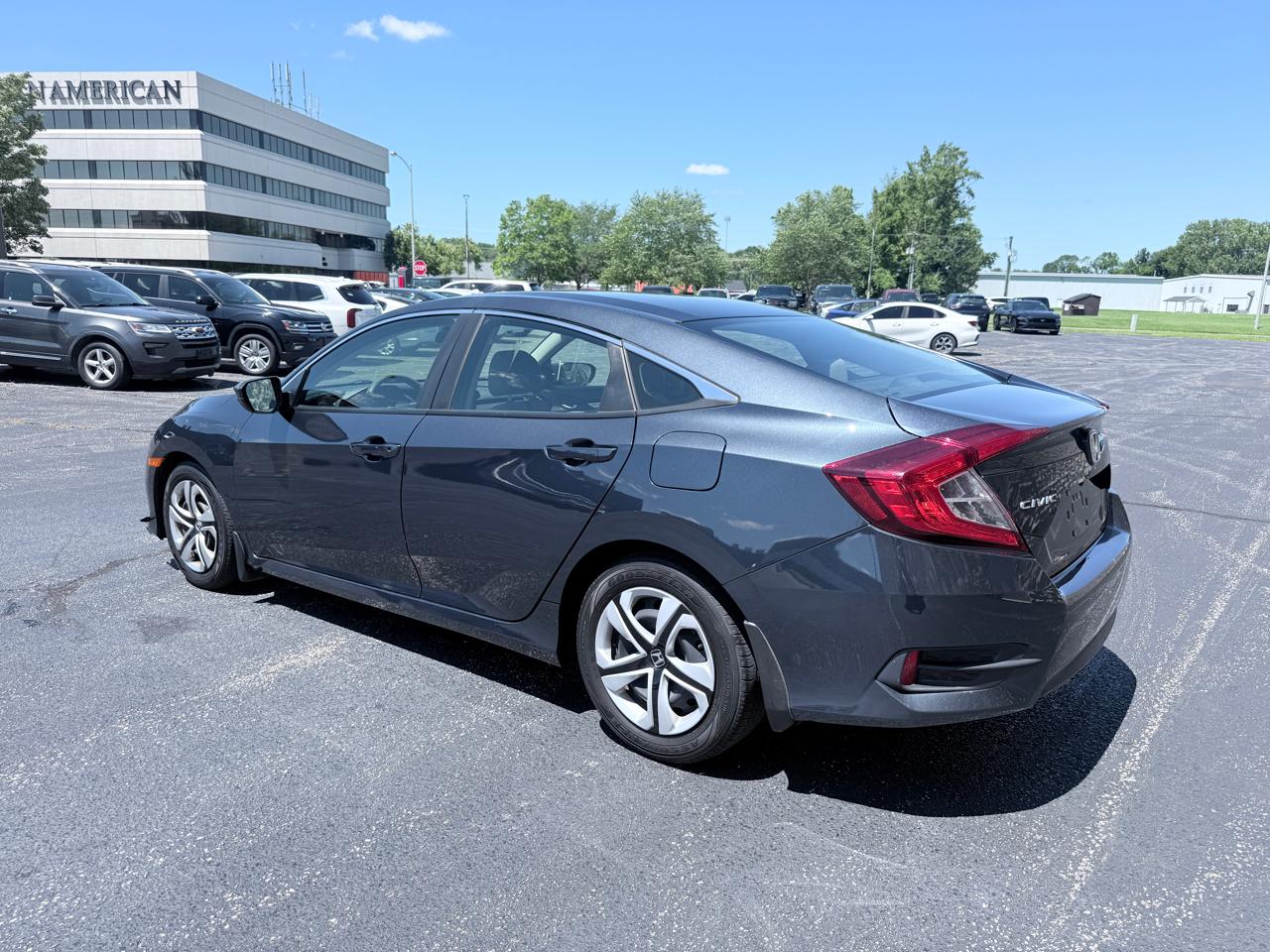 Honda Civic LX Sedan CVT 2017