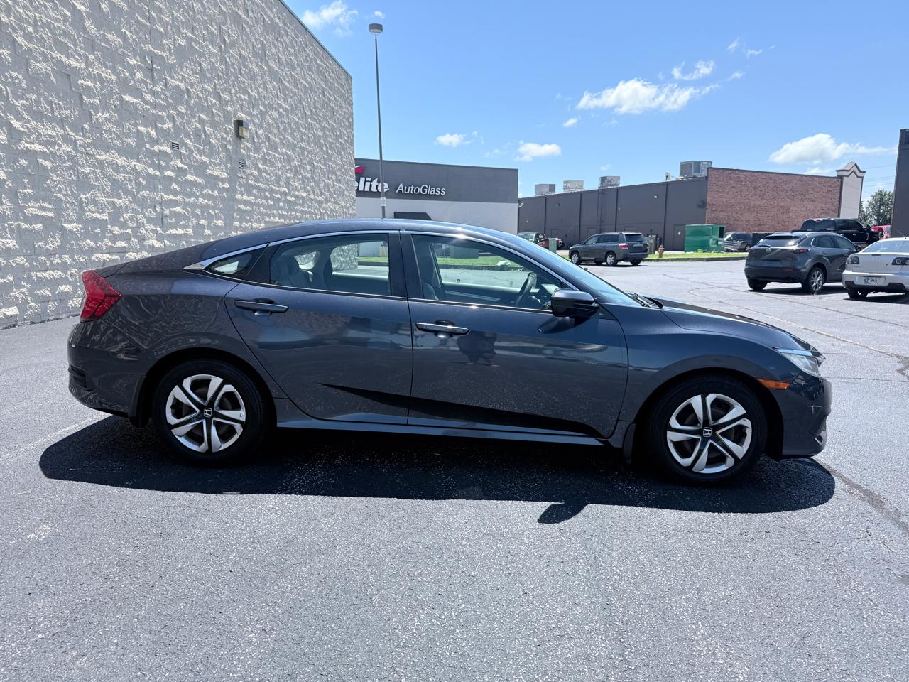Honda Civic LX Sedan CVT 2017