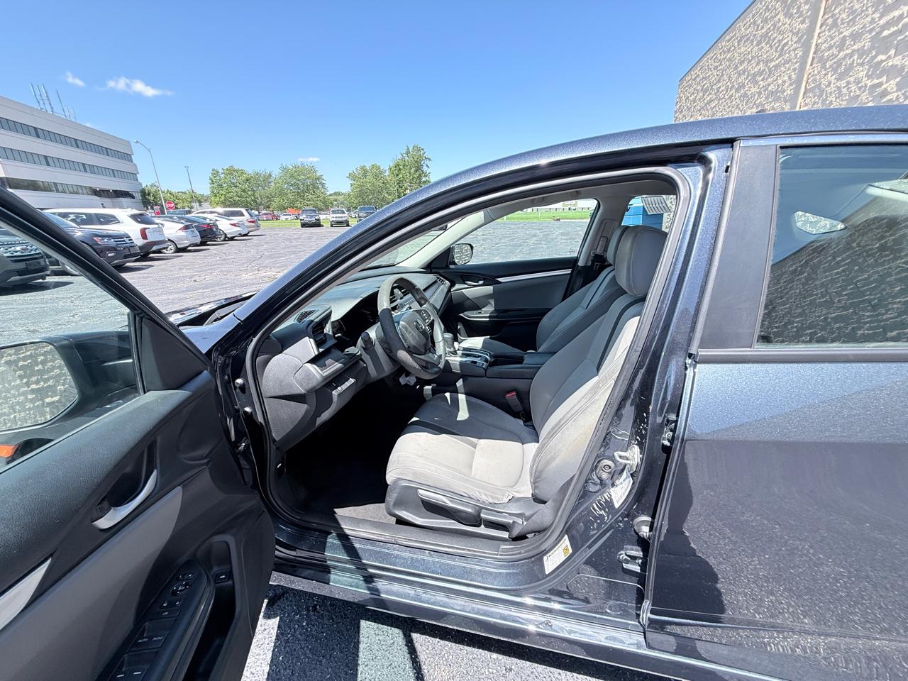 Honda Civic LX Sedan CVT 2017