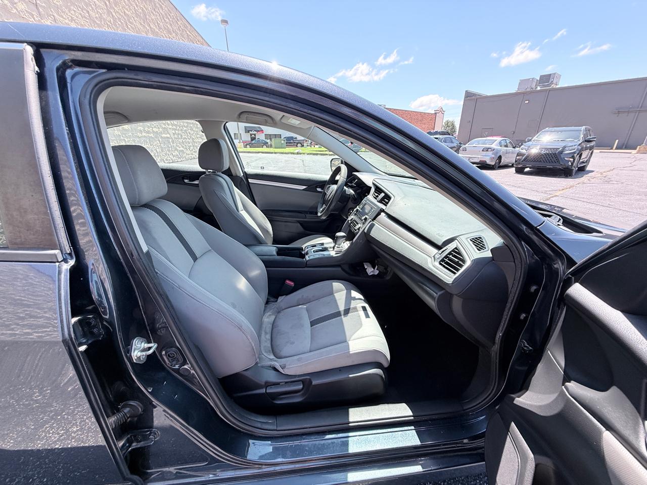 Honda Civic LX Sedan CVT 2017
