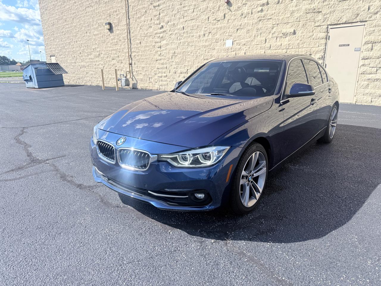 BMW 3-Series 330i SULEV Sedan 2017