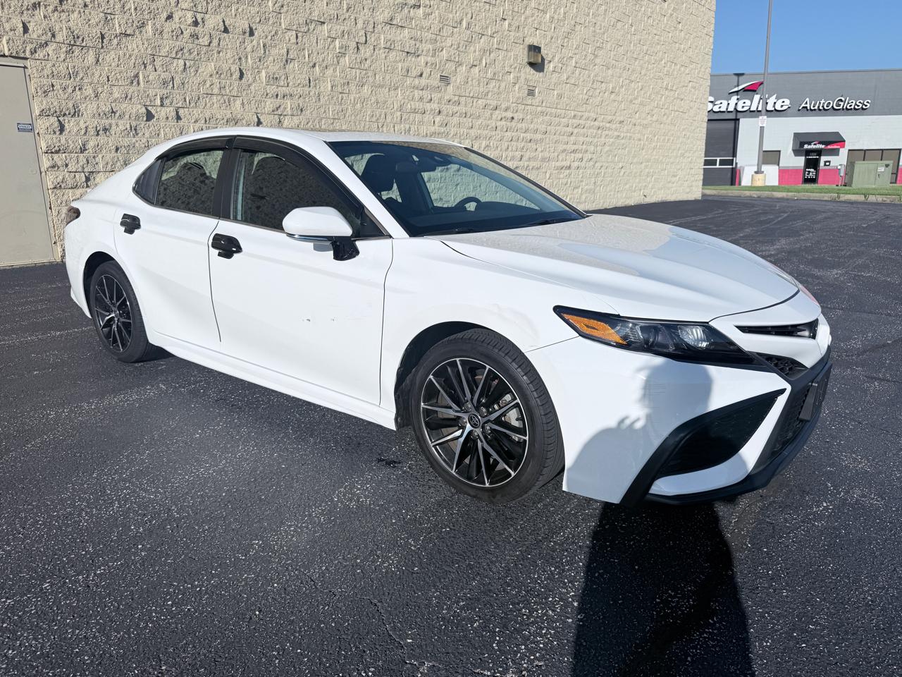 Toyota Camry SE 2024