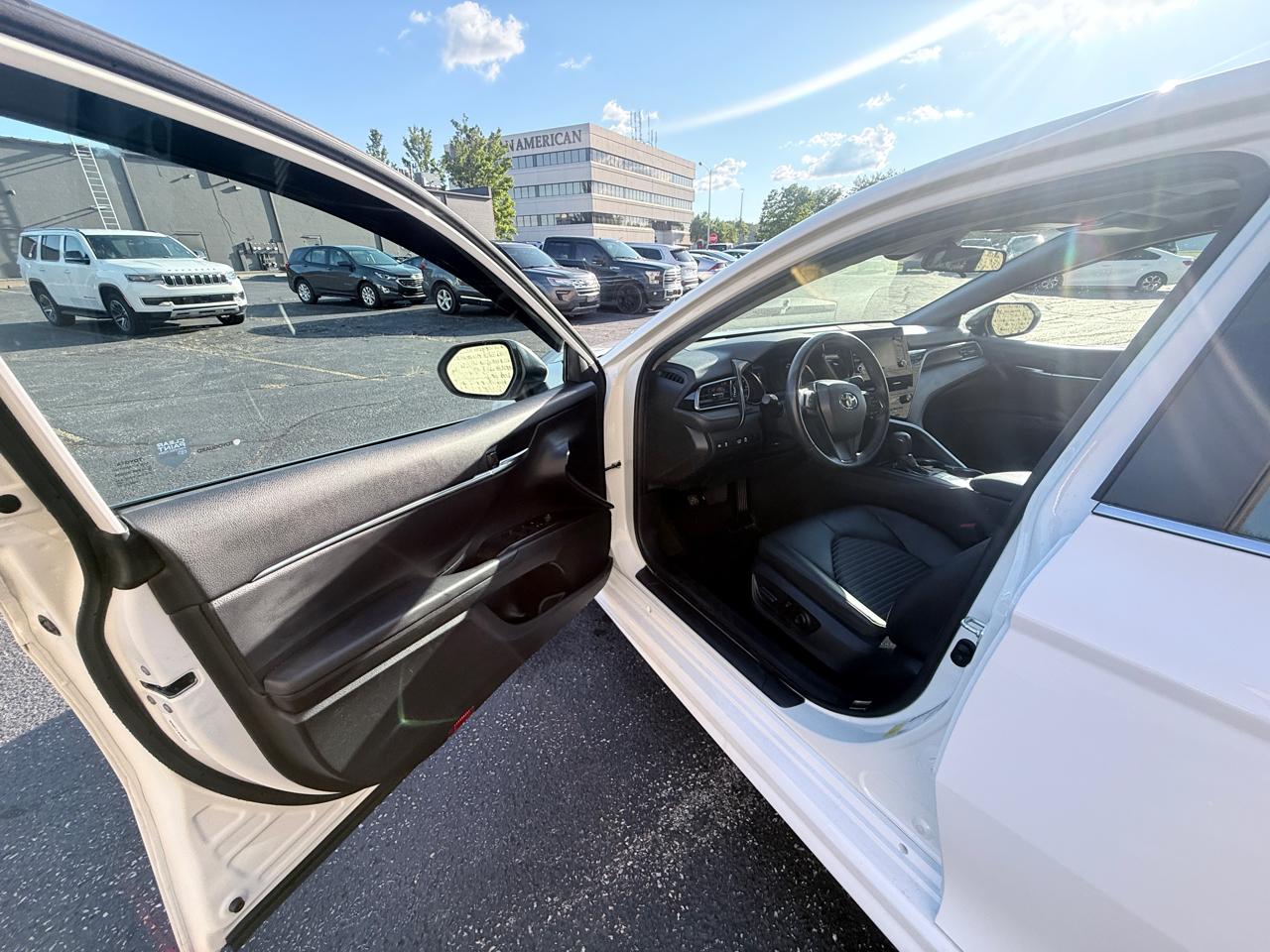Toyota Camry SE 2024