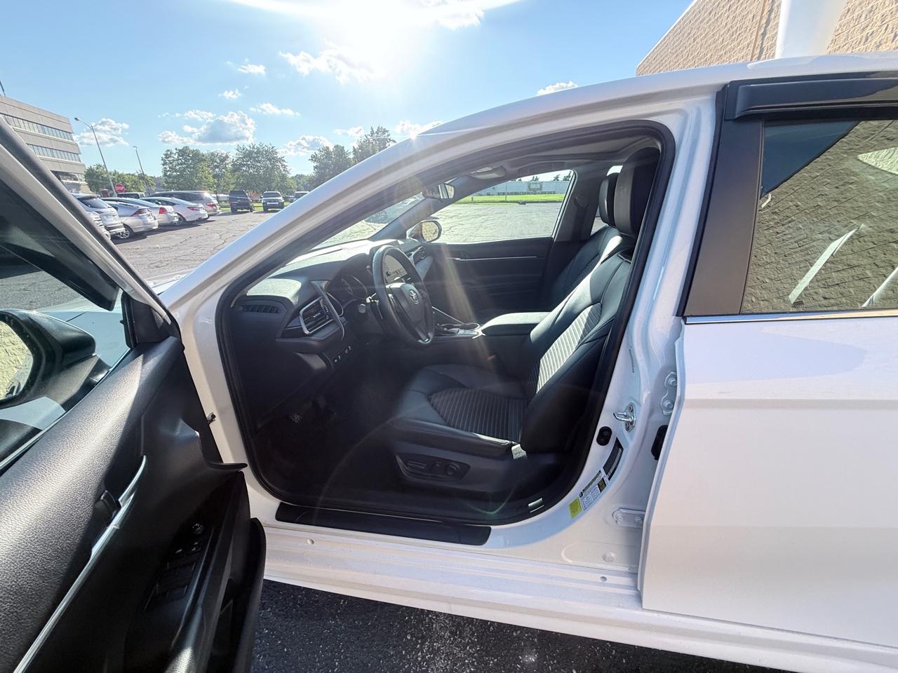 Toyota Camry SE 2024