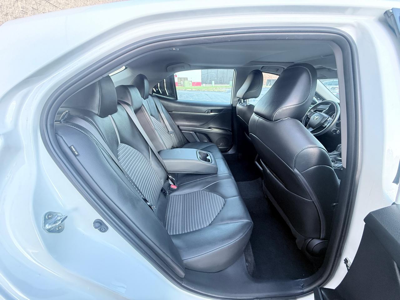 Toyota Camry SE 2024