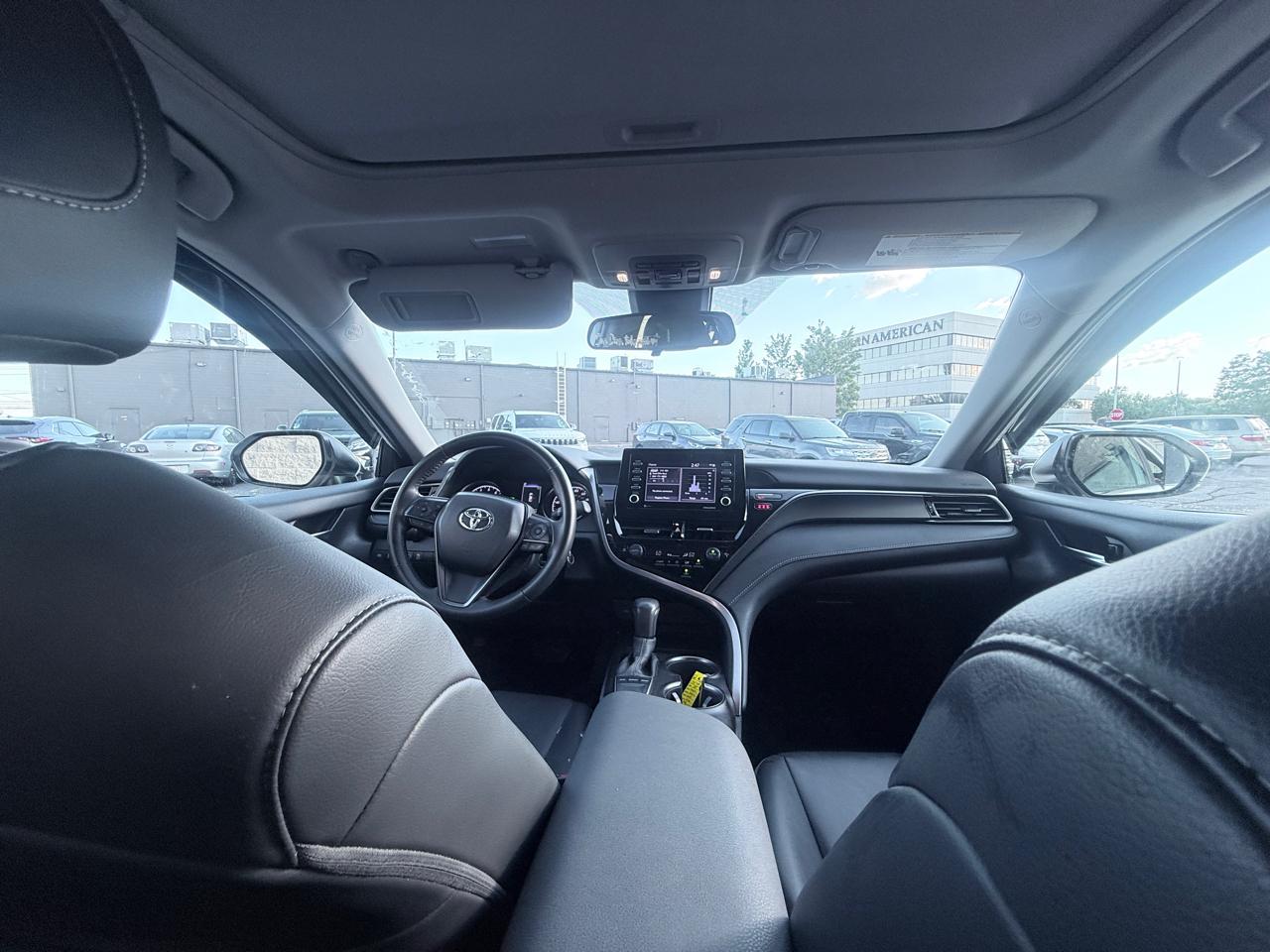 Toyota Camry SE 2024