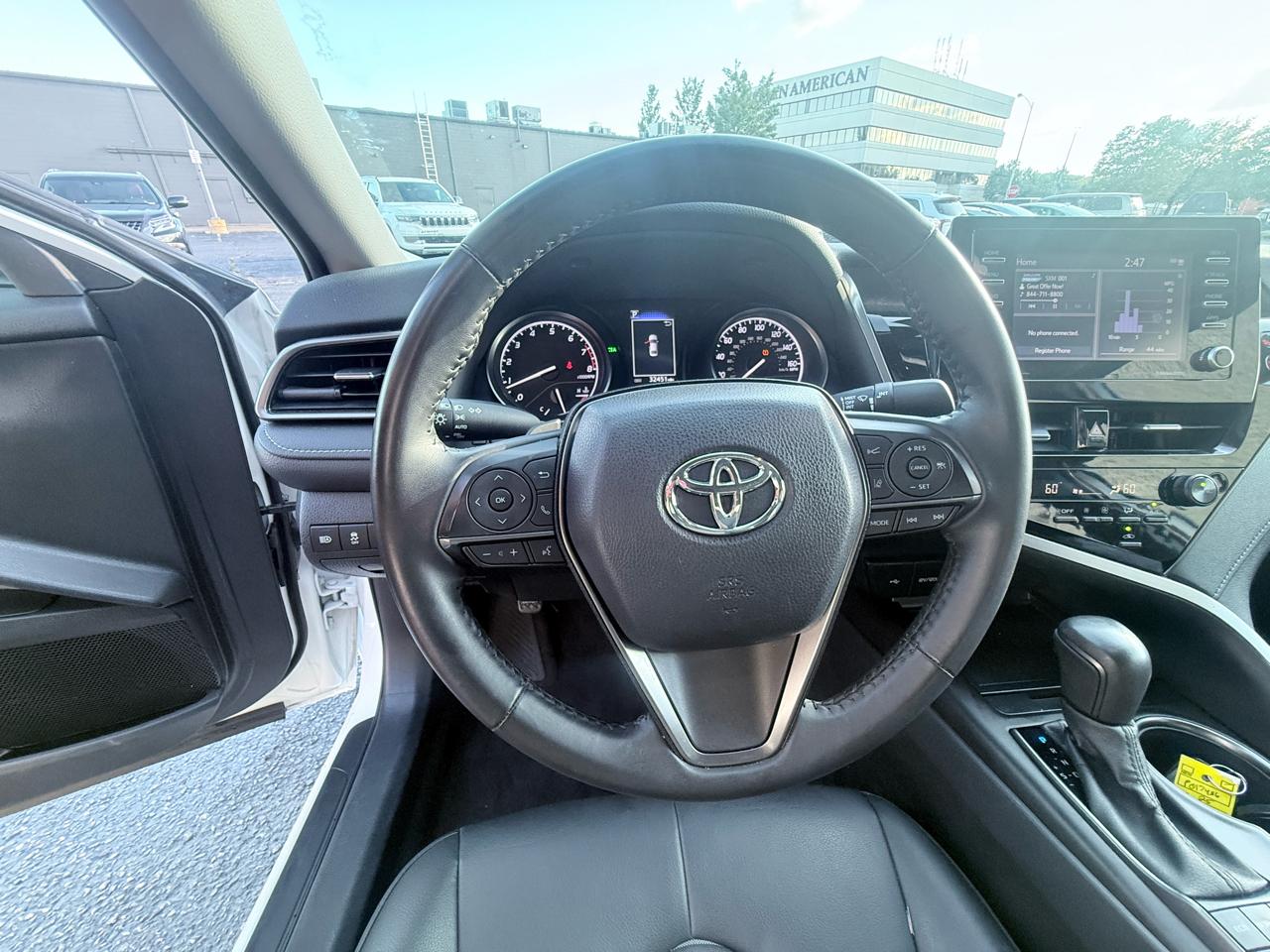Toyota Camry SE 2024