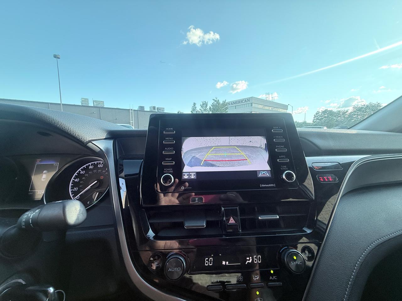 Toyota Camry SE 2024