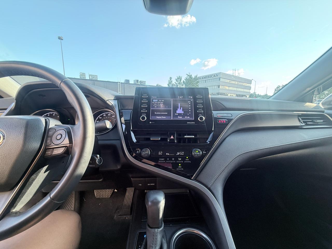 Toyota Camry SE 2024