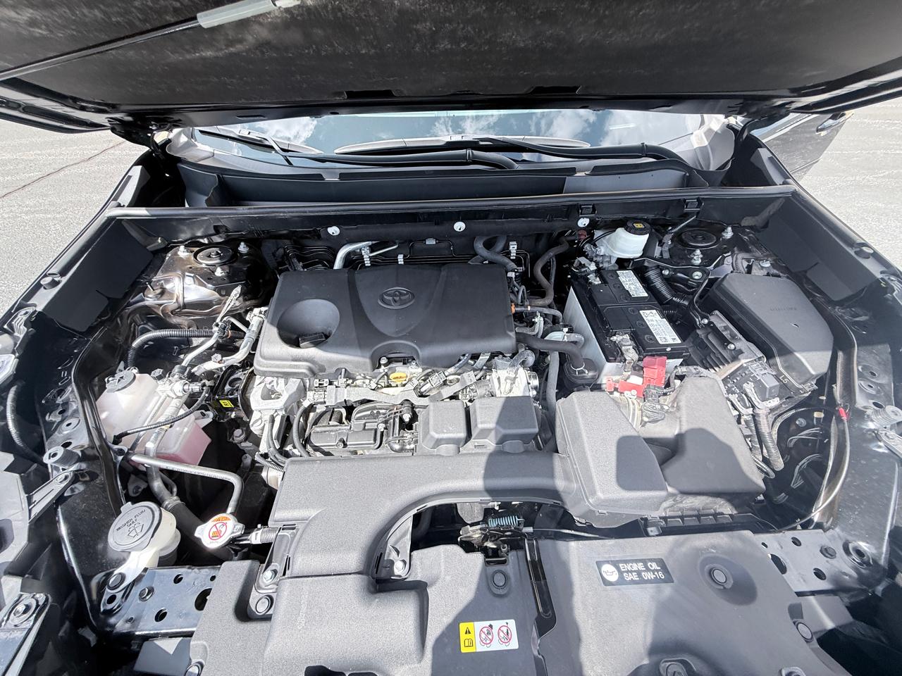 Toyota RAV4 LE AWD 2022