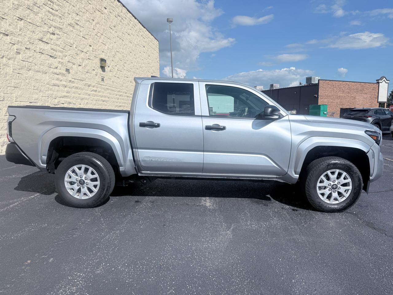 Toyota Tacoma SR Double Cab 4WD 2025
