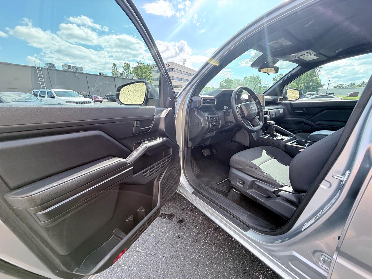 Toyota Tacoma SR Double Cab 4WD 2025