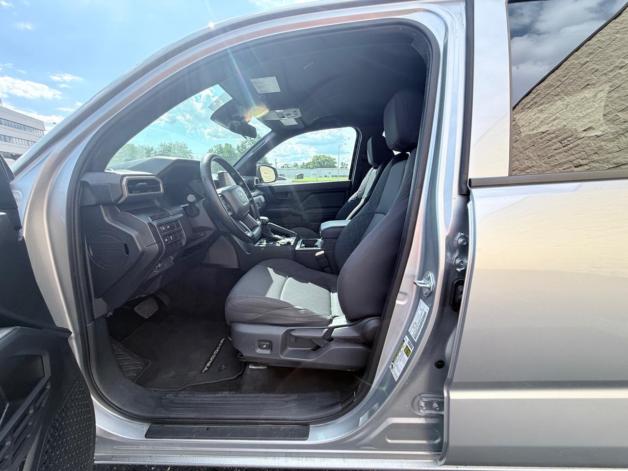 Toyota Tacoma SR Double Cab 4WD 2025