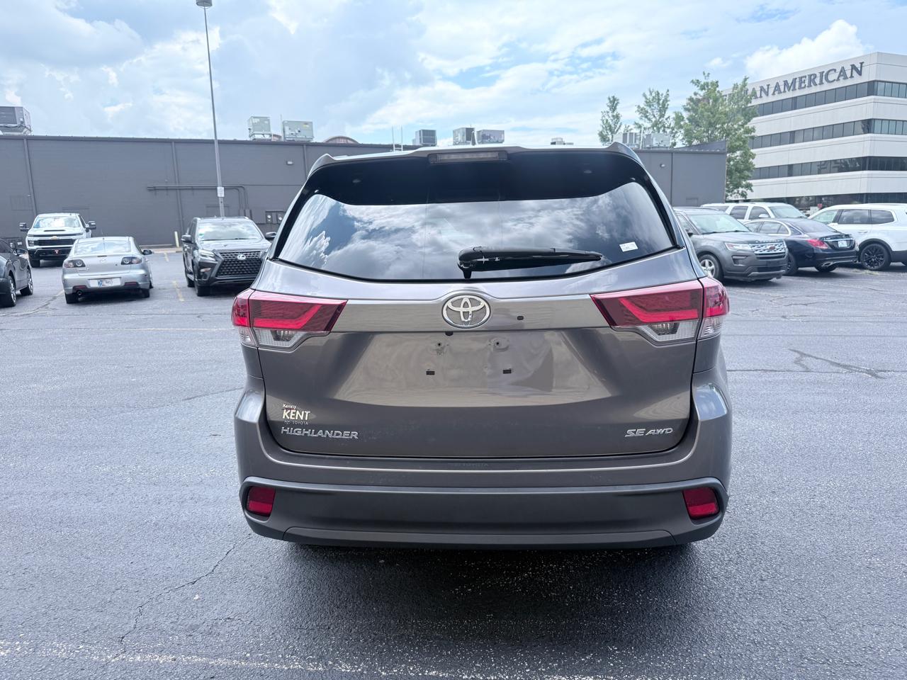 Toyota Highlander XLE AWD V6 2019