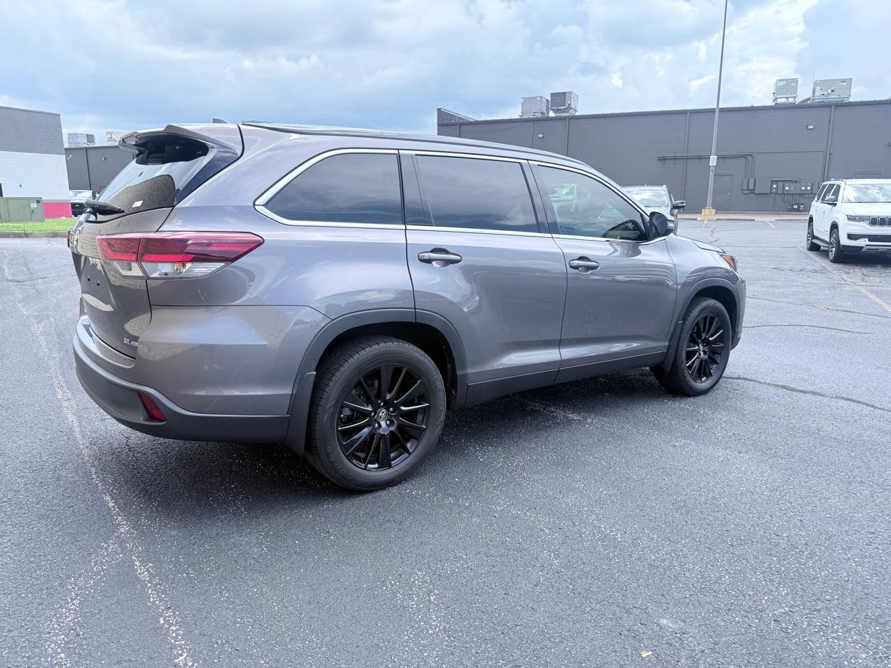 Toyota Highlander XLE AWD V6 2019