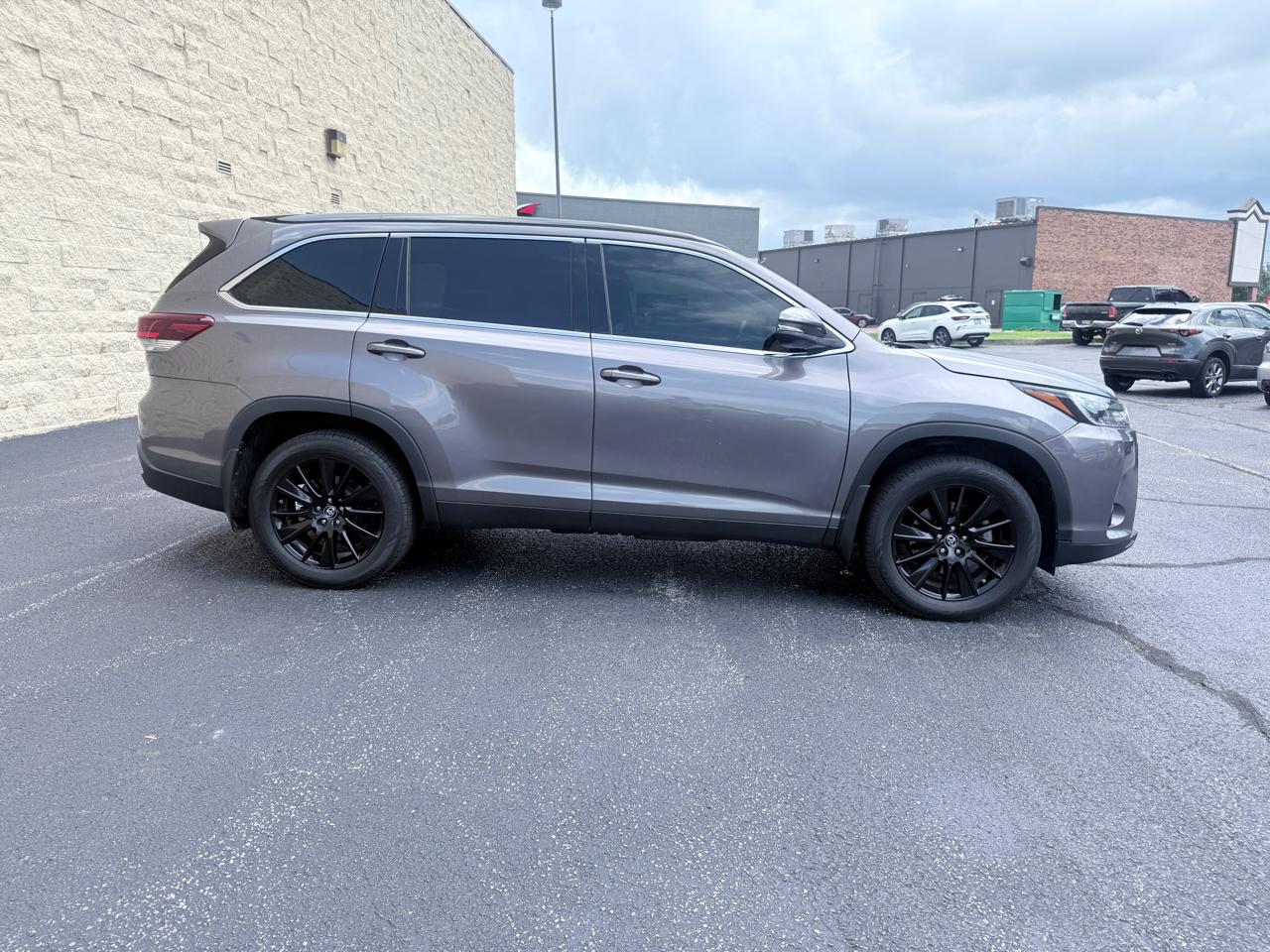 Toyota Highlander XLE AWD V6 2019