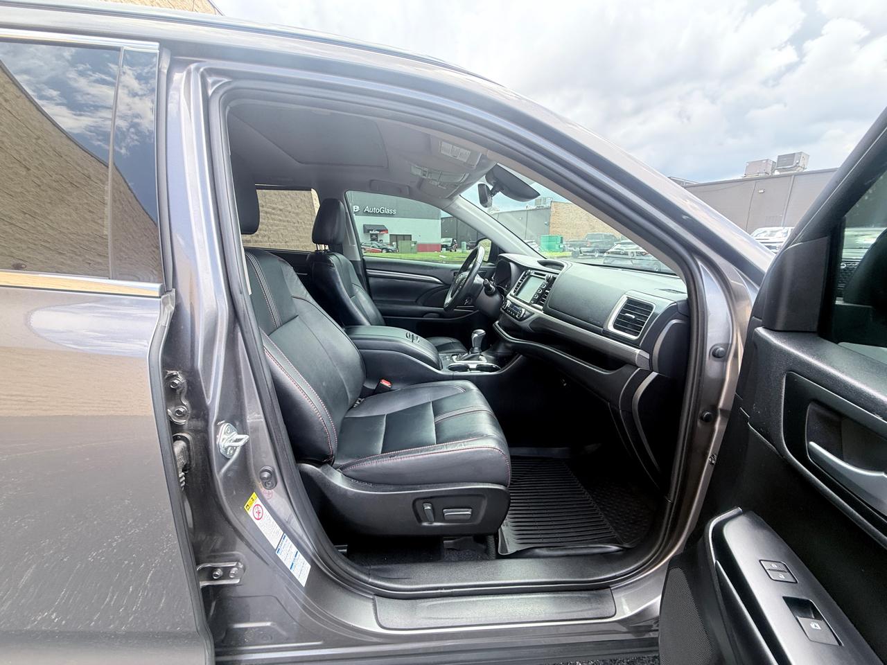 Toyota Highlander XLE AWD V6 2019