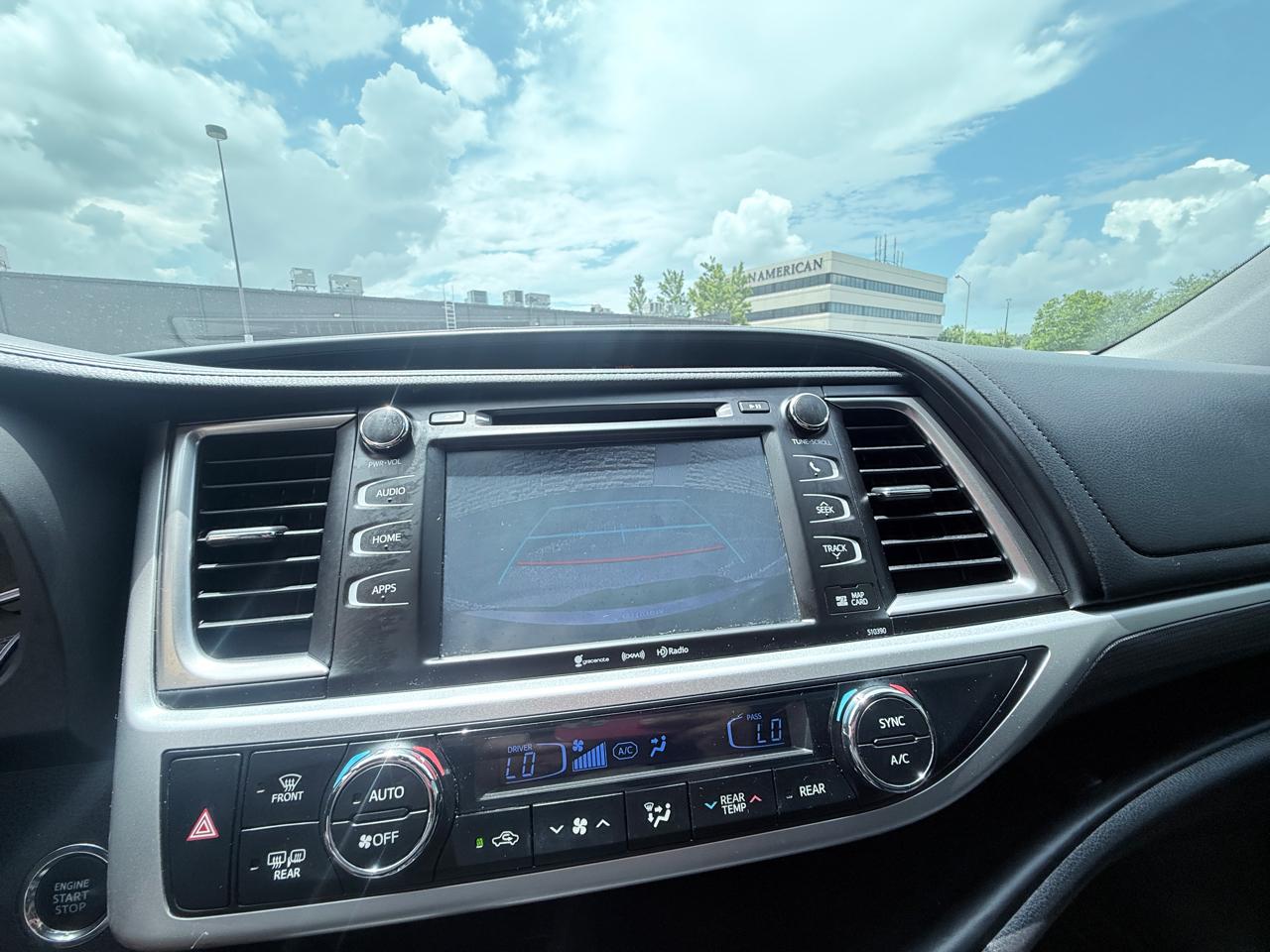 Toyota Highlander XLE AWD V6 2019