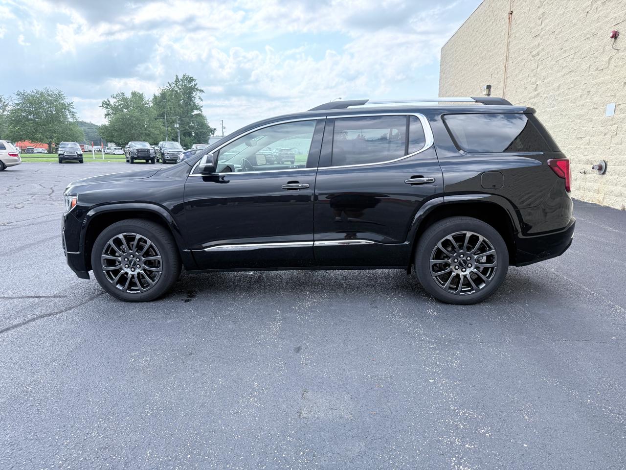 GMC Acadia Denali AWD 2023