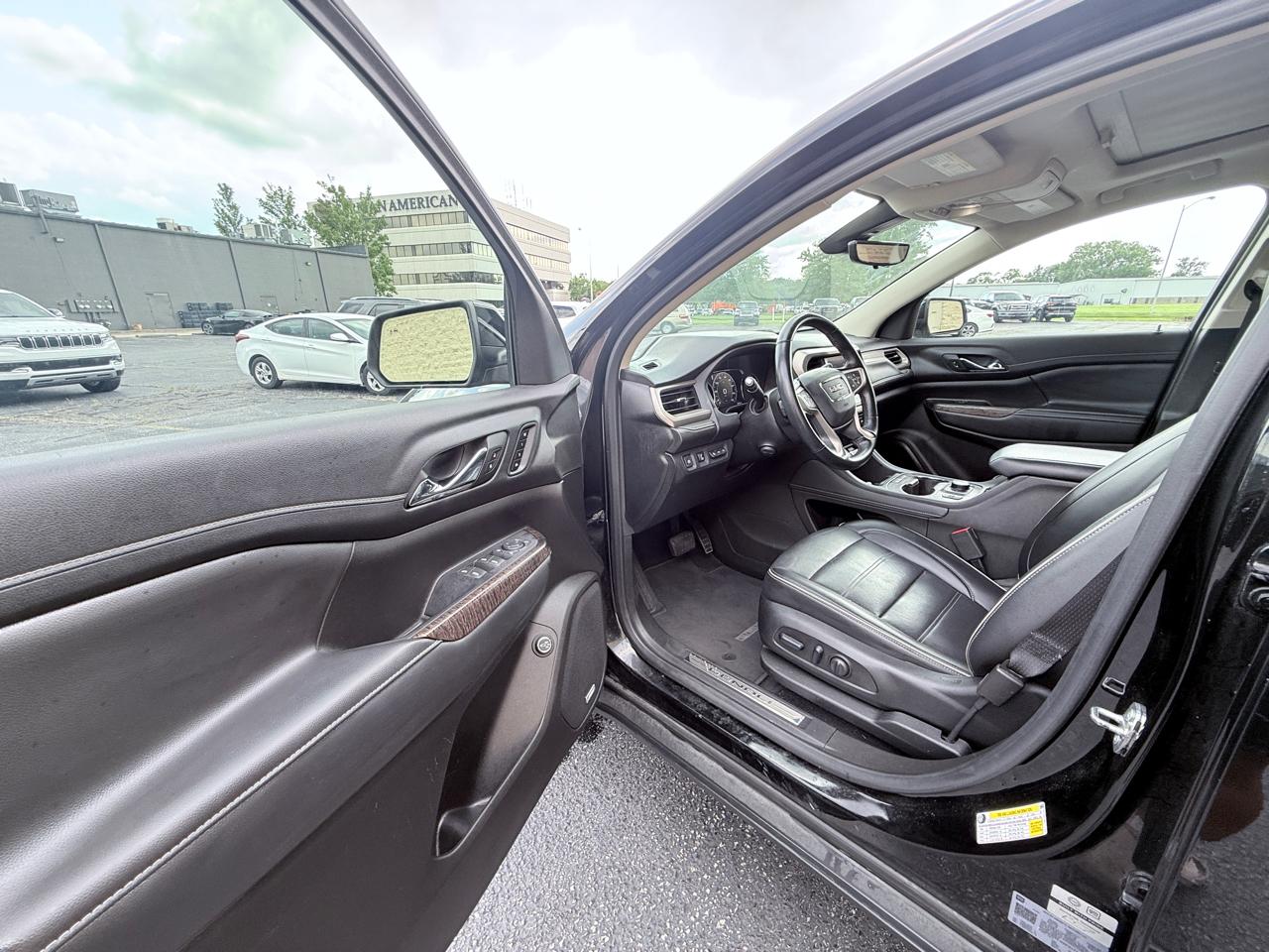 GMC Acadia Denali AWD 2023