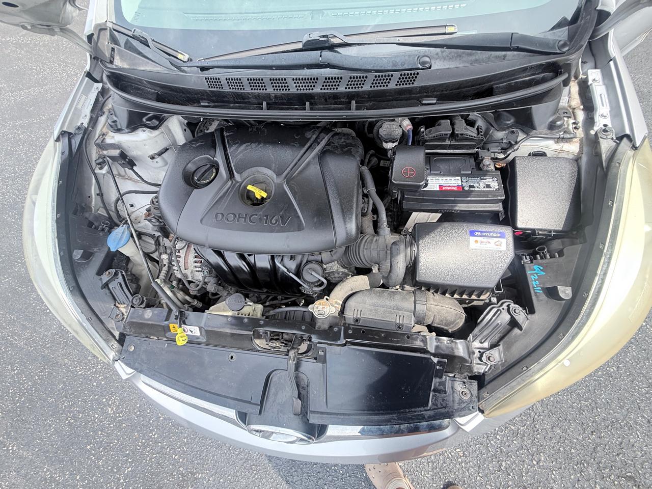 Hyundai Elantra SE 6AT 2016
