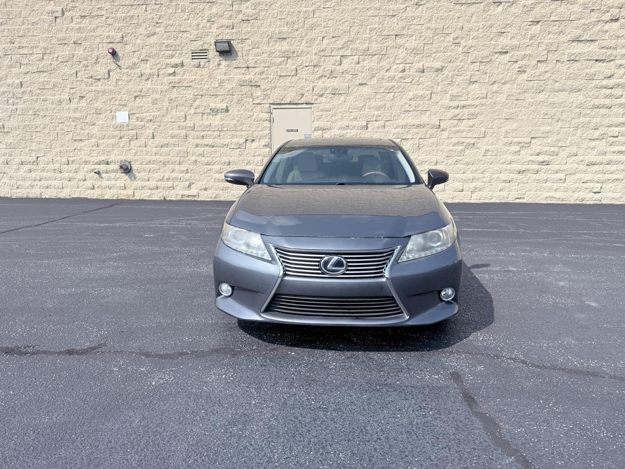 Lexus ES 300h Sedan 2013