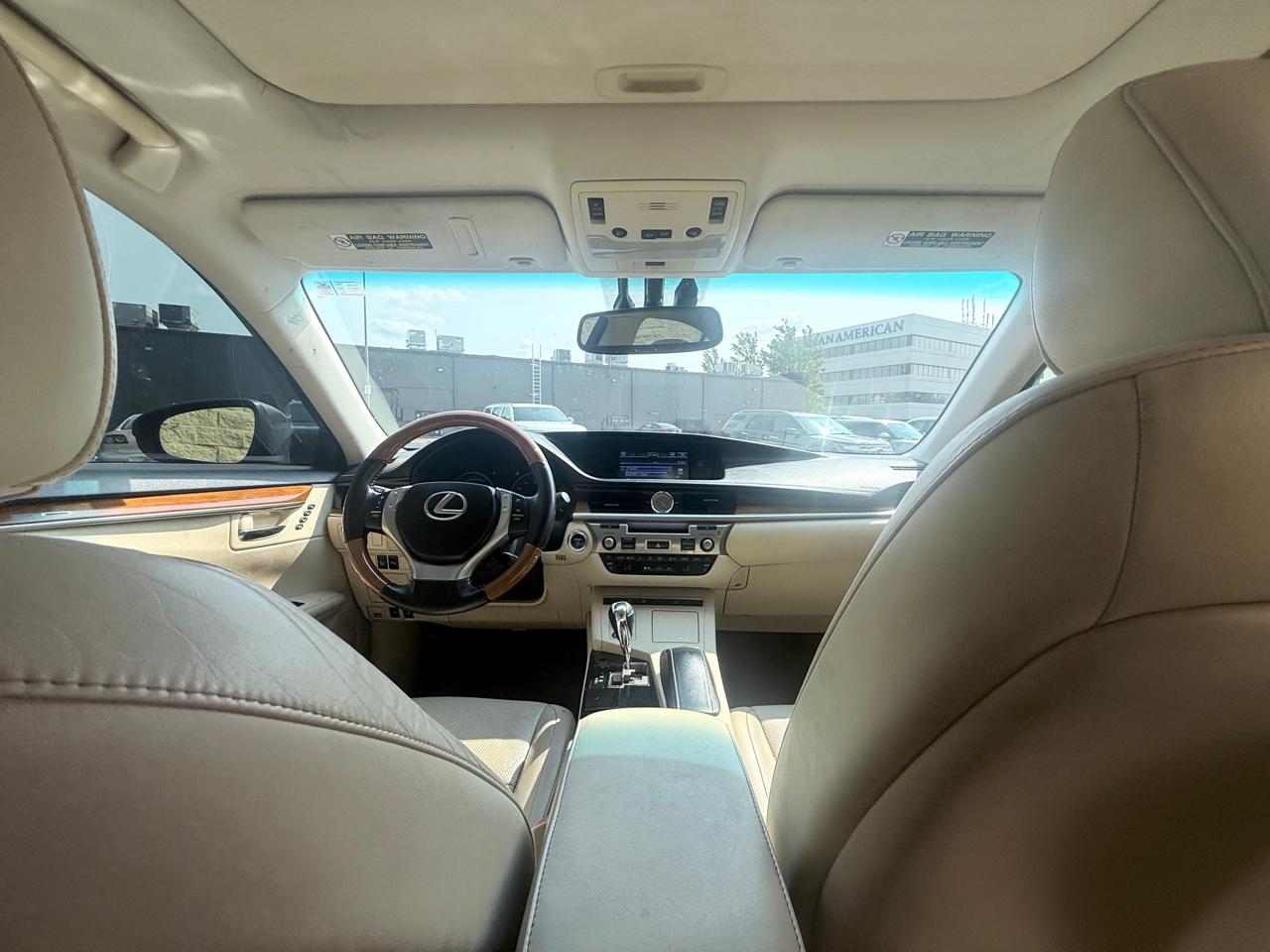 Lexus ES 300h Sedan 2013