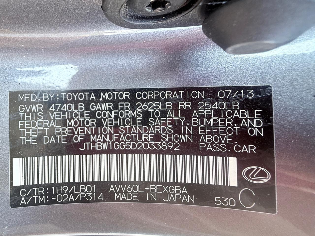 Lexus ES 300h Sedan 2013