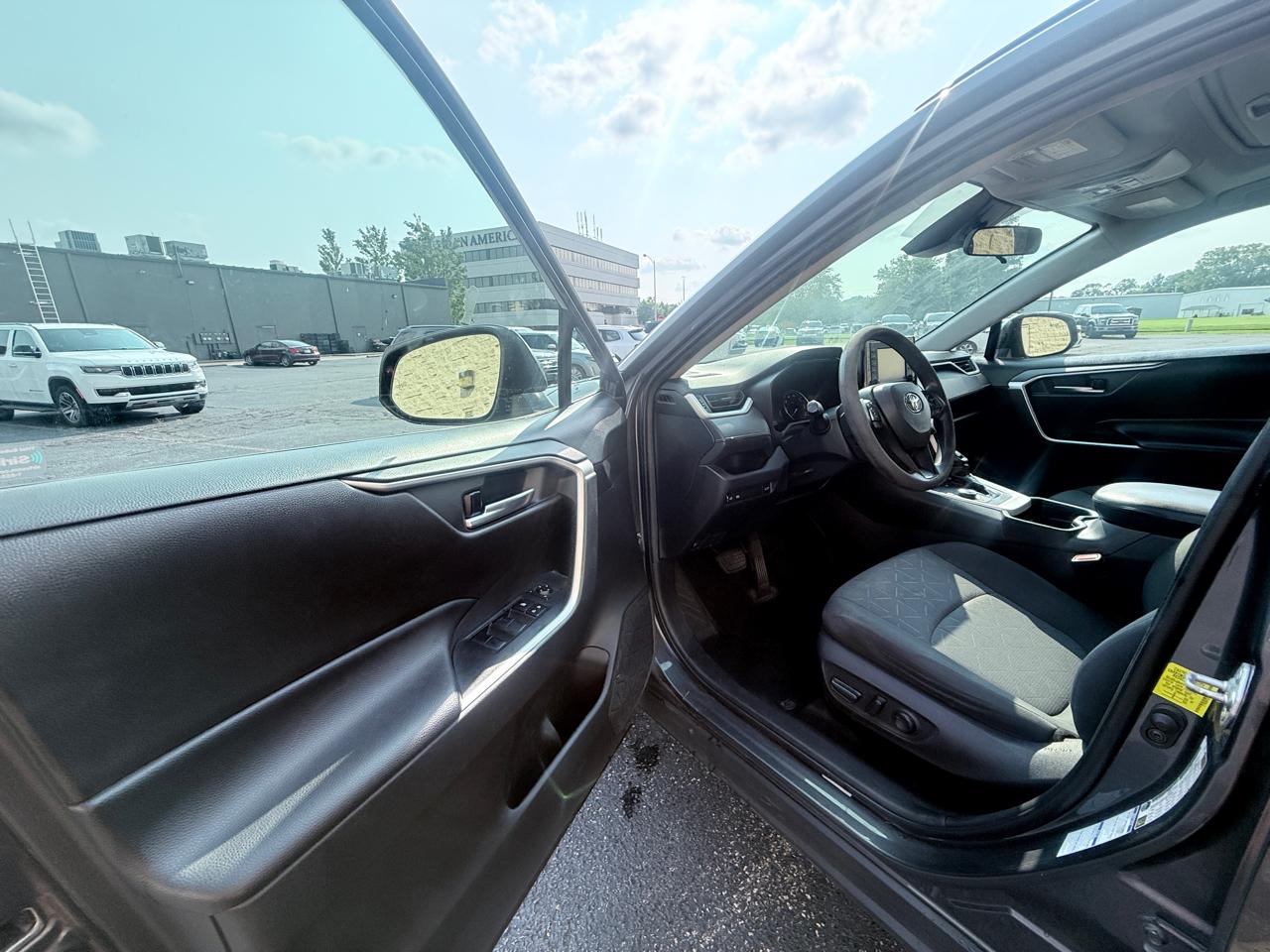 Toyota RAV4 Hybrid XLE 2020