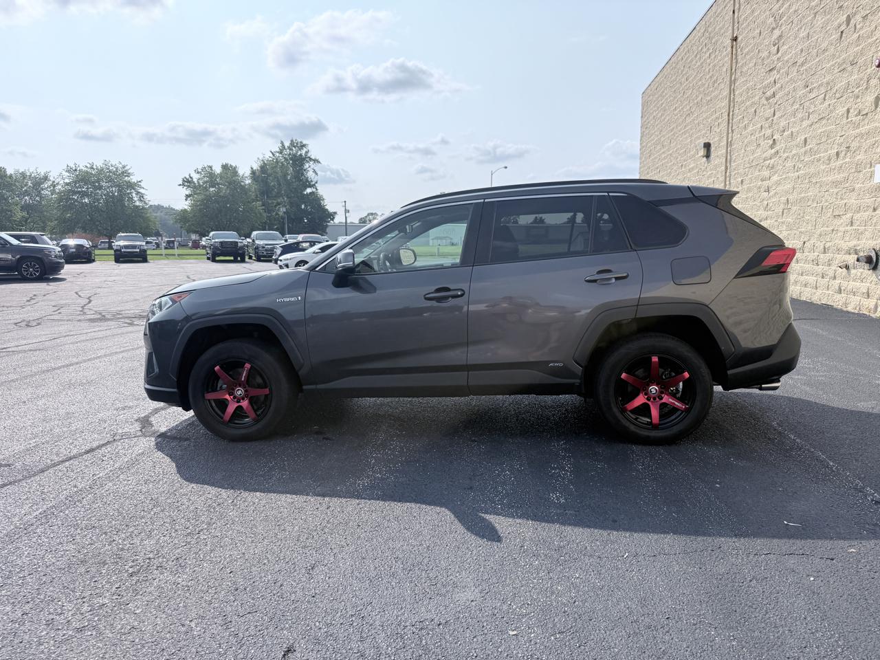 Toyota RAV4 Hybrid XLE 2020