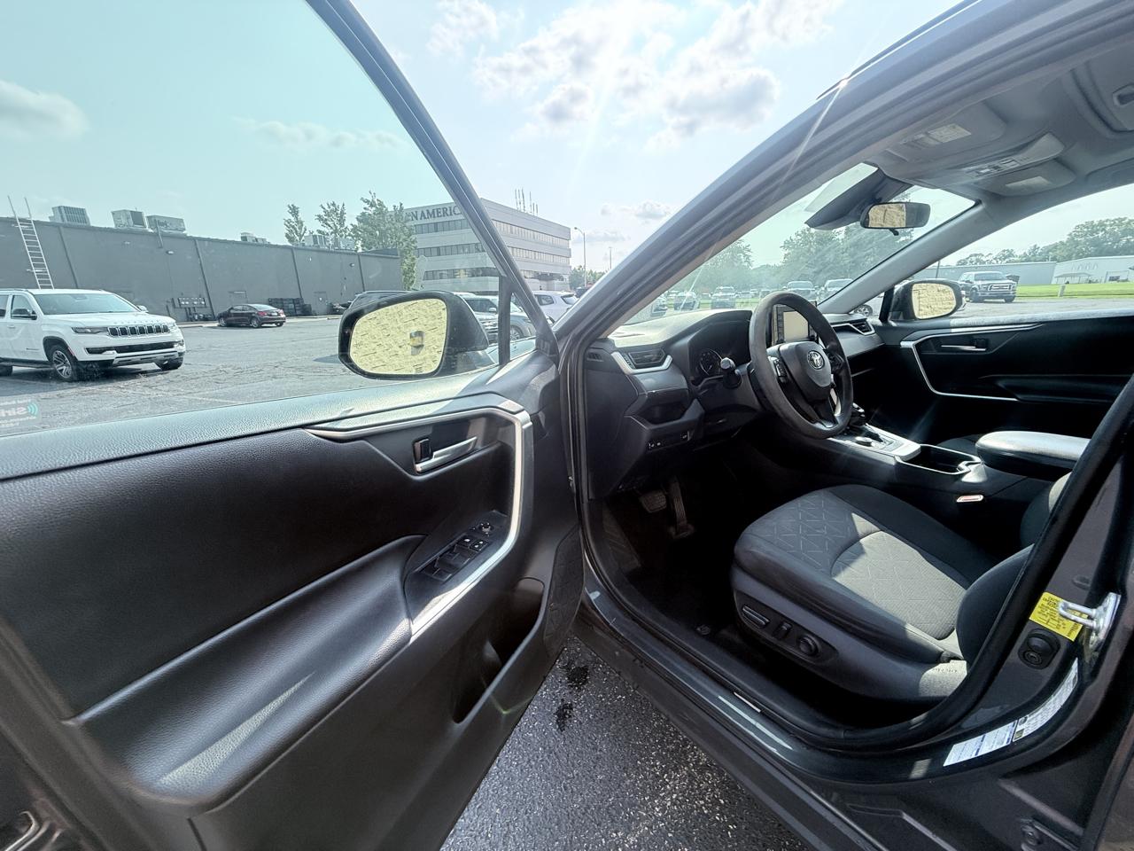Toyota RAV4 Hybrid XLE 2020