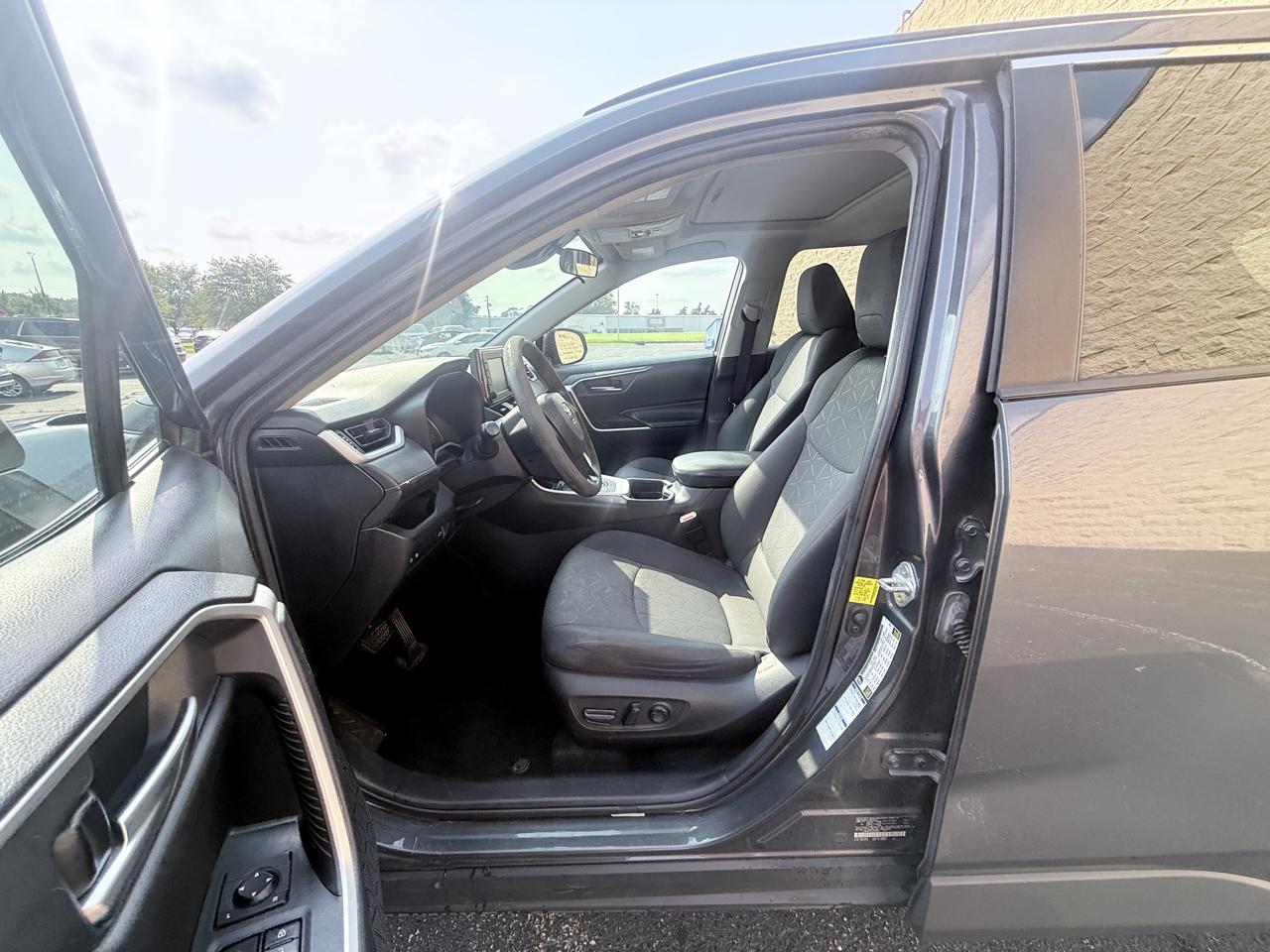 Toyota RAV4 Hybrid XLE 2020